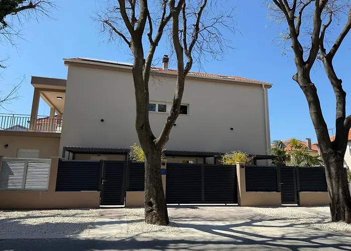 Sara Residence