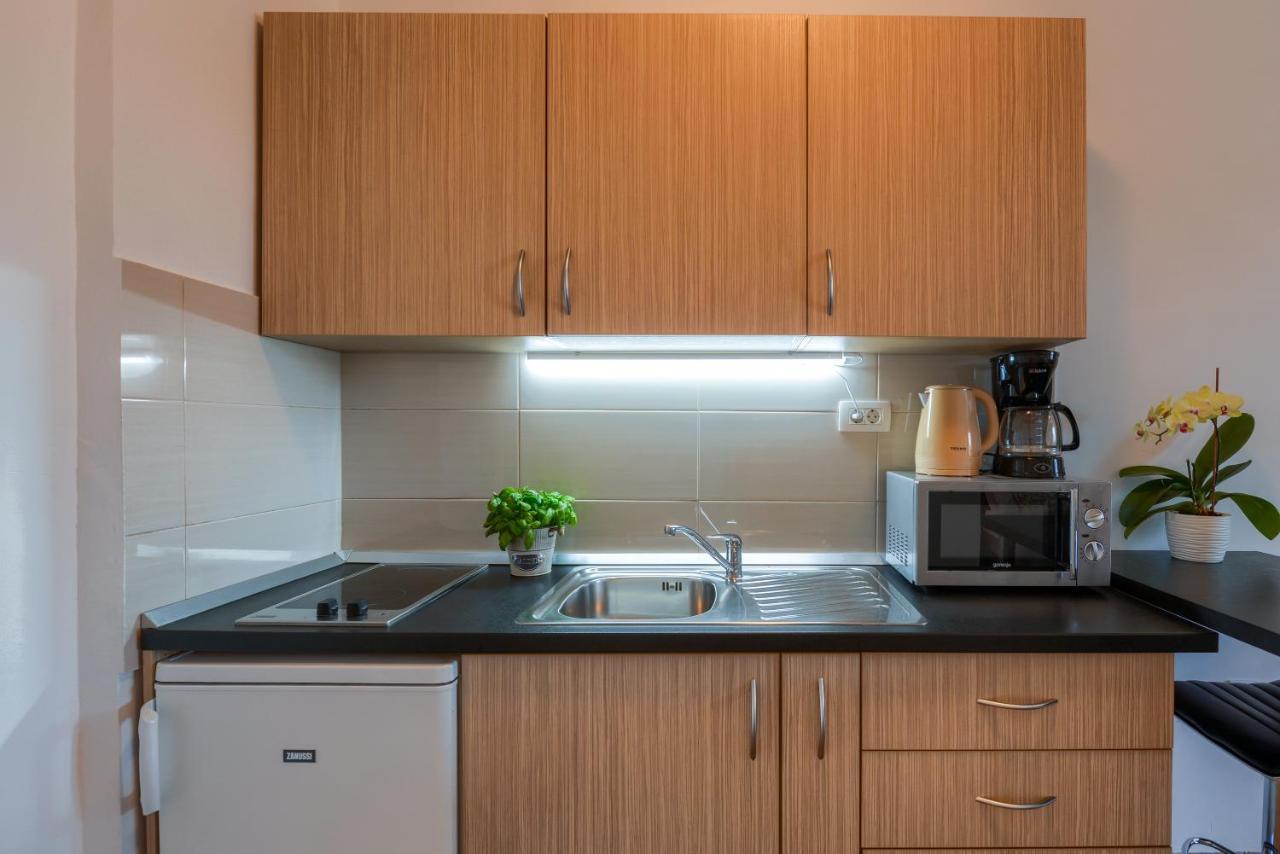 Sara Apartmán *